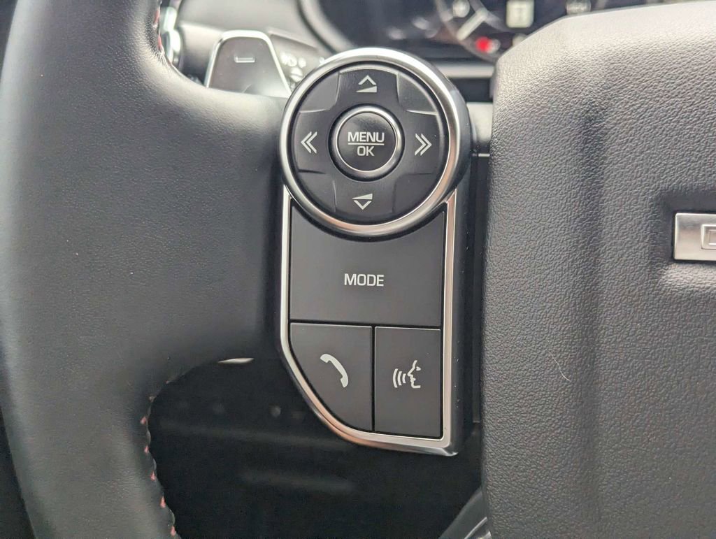 Used 2018 Land Rover Discovery HSE AWD/4WD image 26