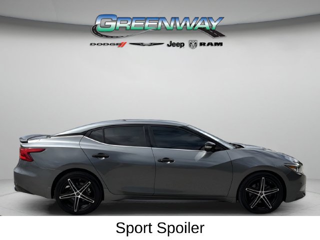 Used 2017 Nissan Maxima SR w/ Midnight Edition FWD image 6