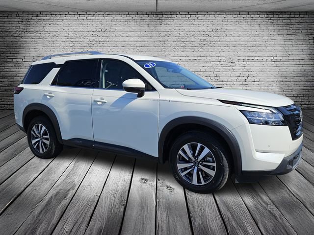 Used 2023 Nissan Pathfinder SL w/ Lighting Package (N92) image 7