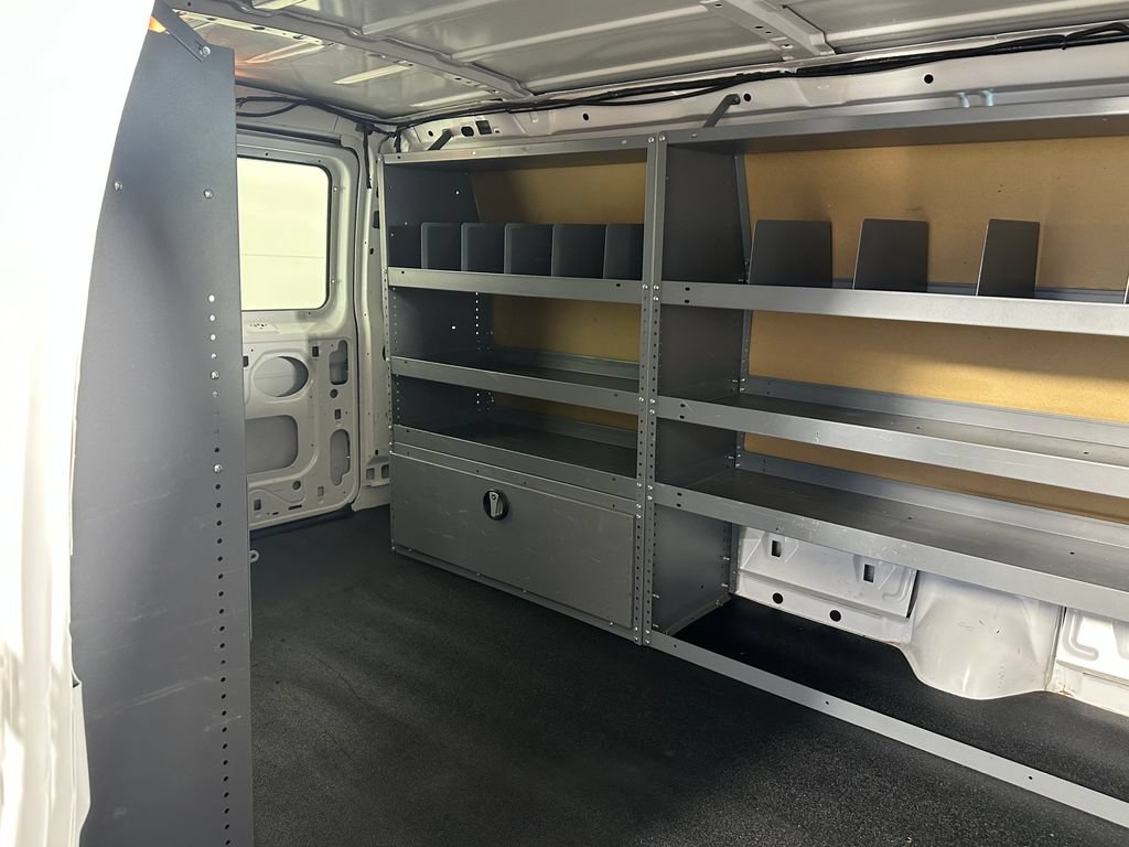 Used 2014 Ford E-150 and Econoline 150 RWD image 10