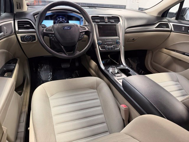 Used 2019 Ford Fusion SE FWD image 7