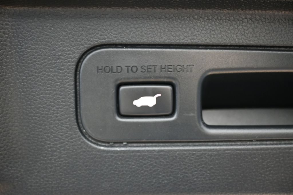 Used 2023 Honda Pilot EX-L image 17