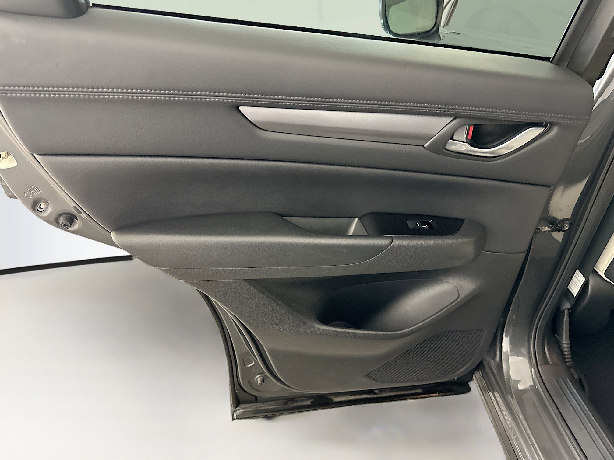 Used 2025 MAZDA CX-5 AWD 2.5 S w/ Preferred Package image 28