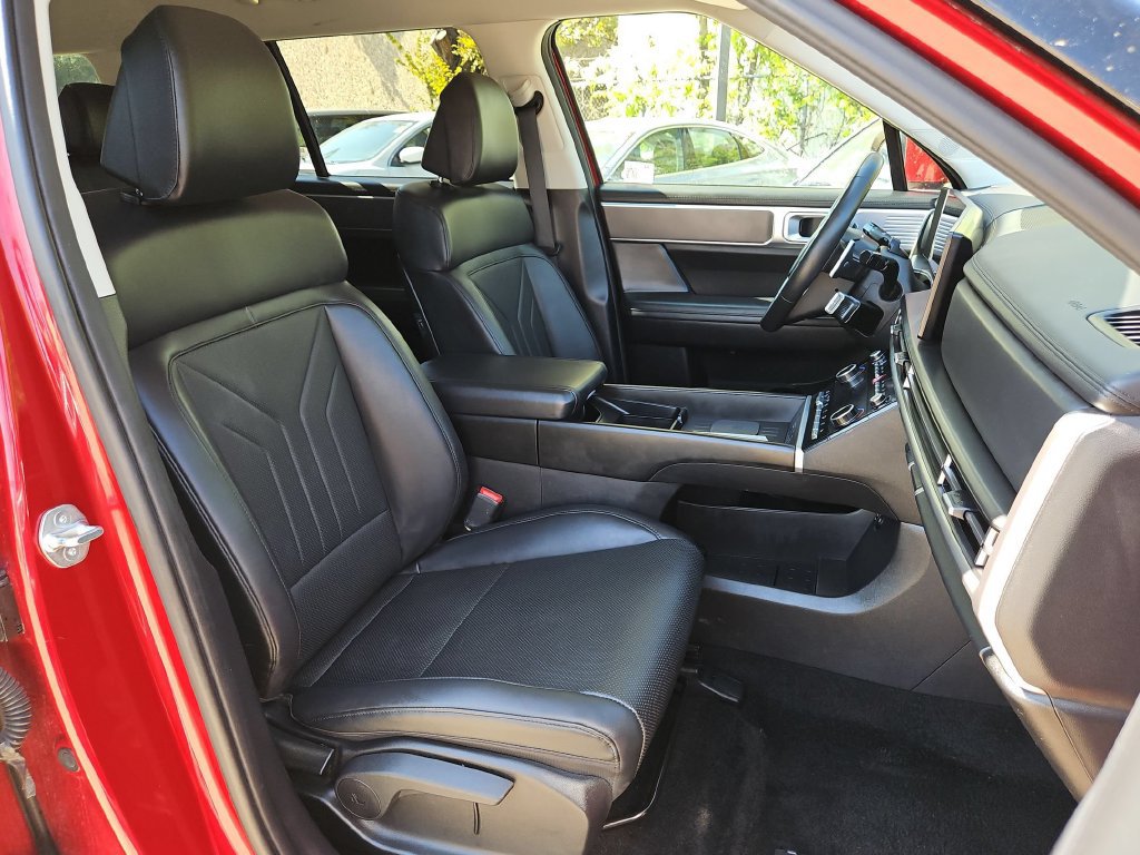 Used 2025 Hyundai Santa Fe SEL AWD/4WD image 32