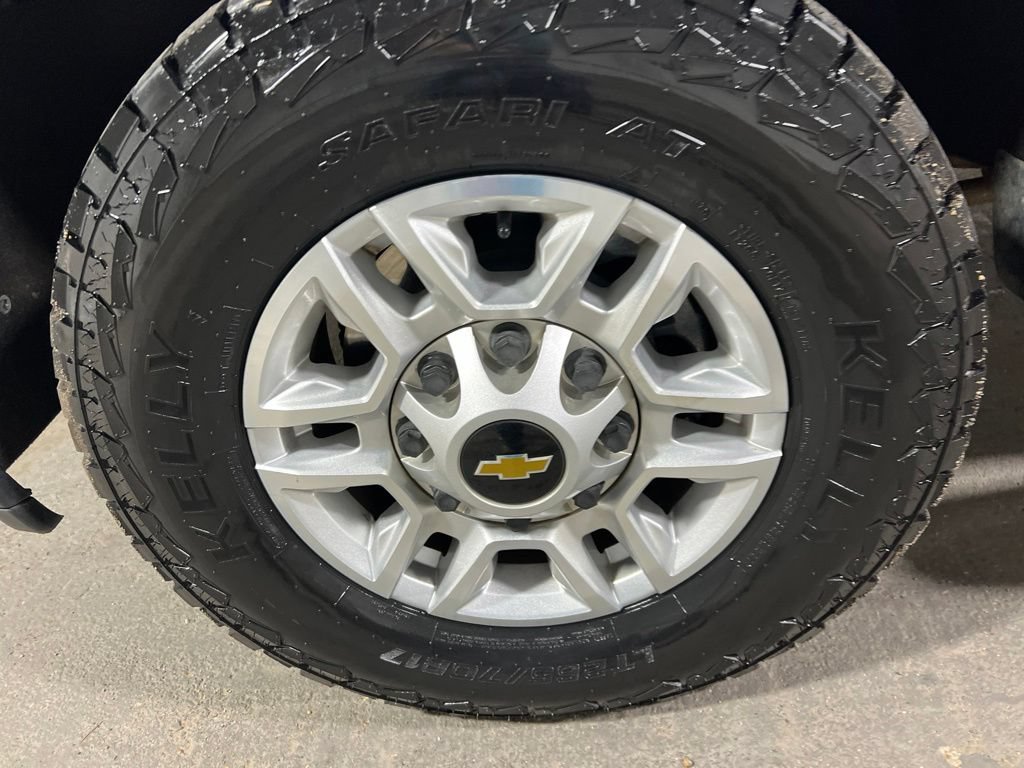 Used 2022 Chevrolet Silverado 2500 LT AWD/4WD image 41