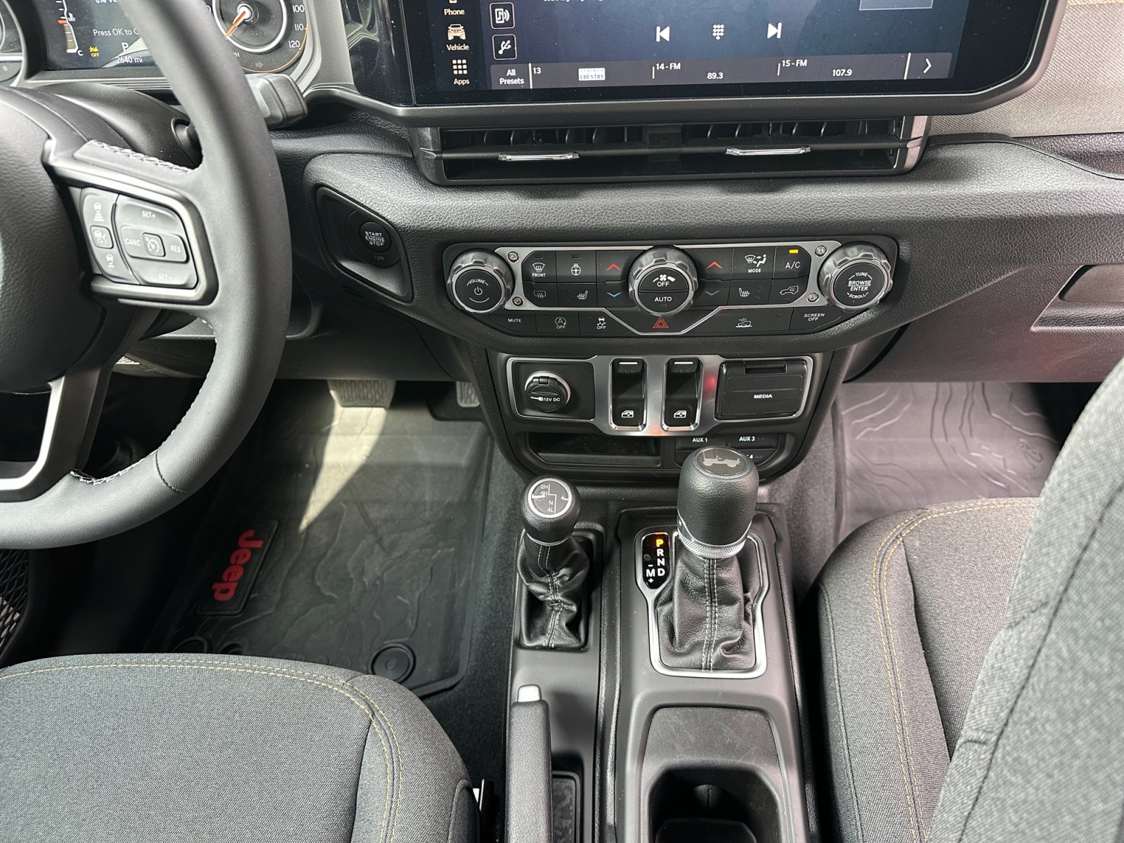 Used 2026 Jeep Wrangler Sport AWD/4WD image 19