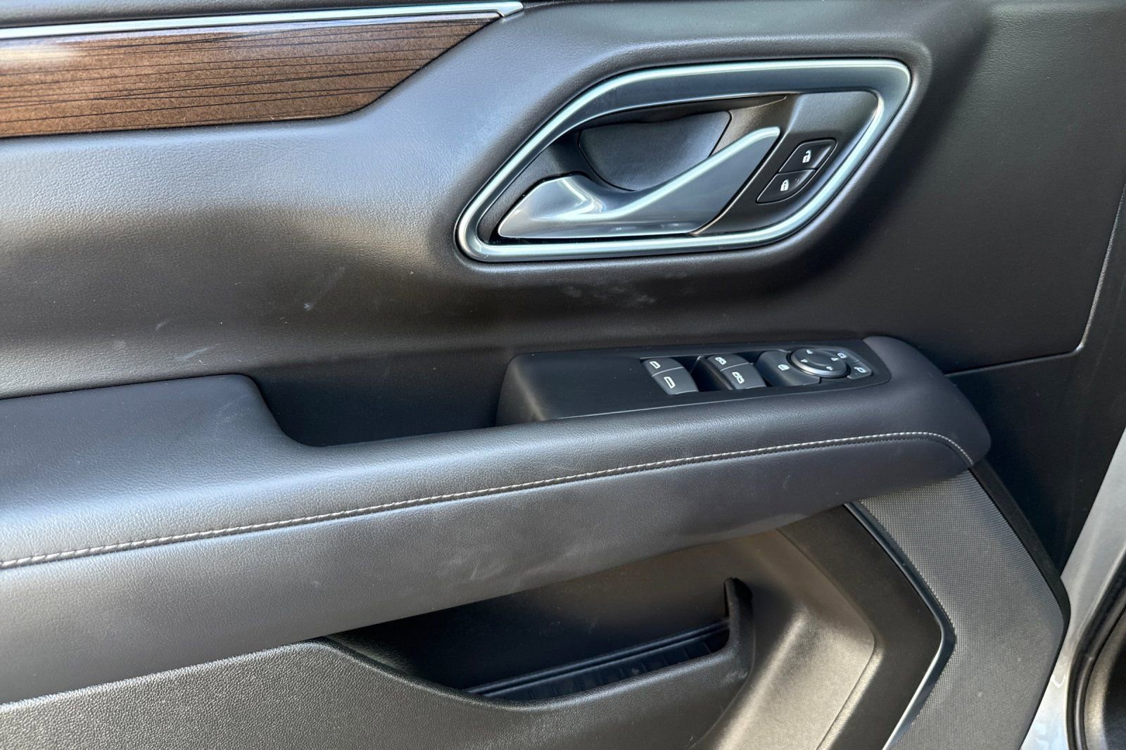 Used 2021 GMC Yukon SLE AWD/4WD image 10