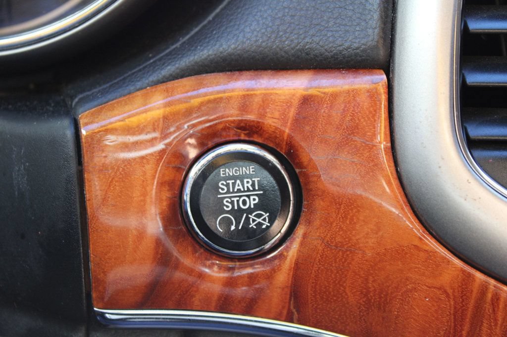 Used 2013 Jeep Grand Cherokee Overland RWD image 27