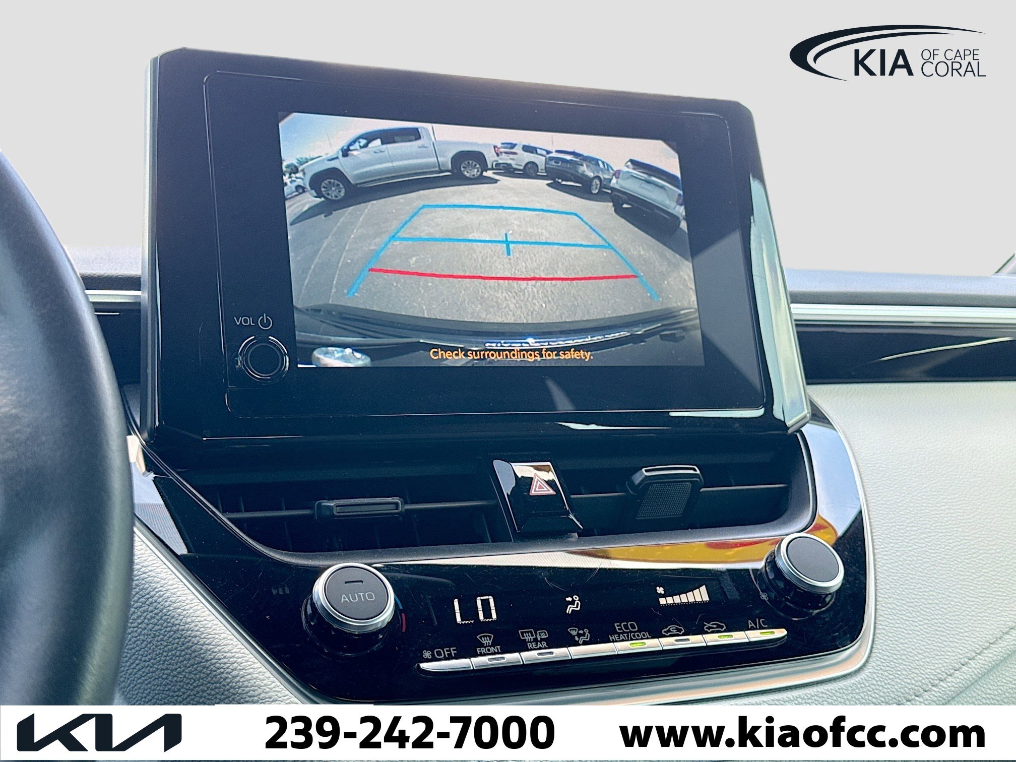 Used 2024 Toyota Corolla SE image 30