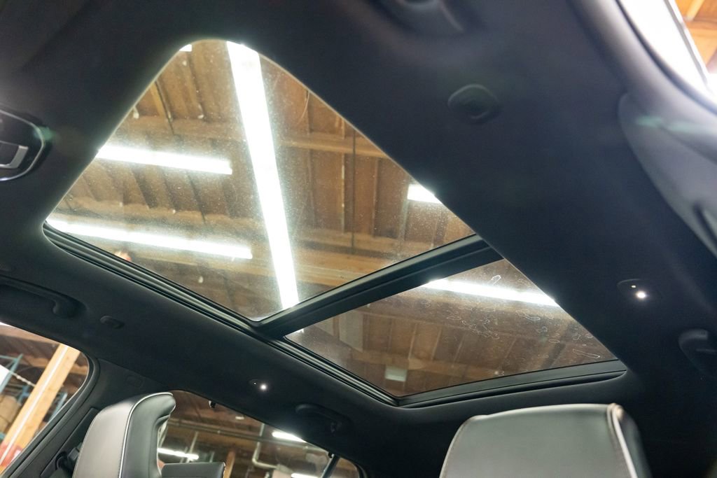 Used 2023 Jeep Grand Cherokee L Summit w/ Advanced Protech Group IV image 24