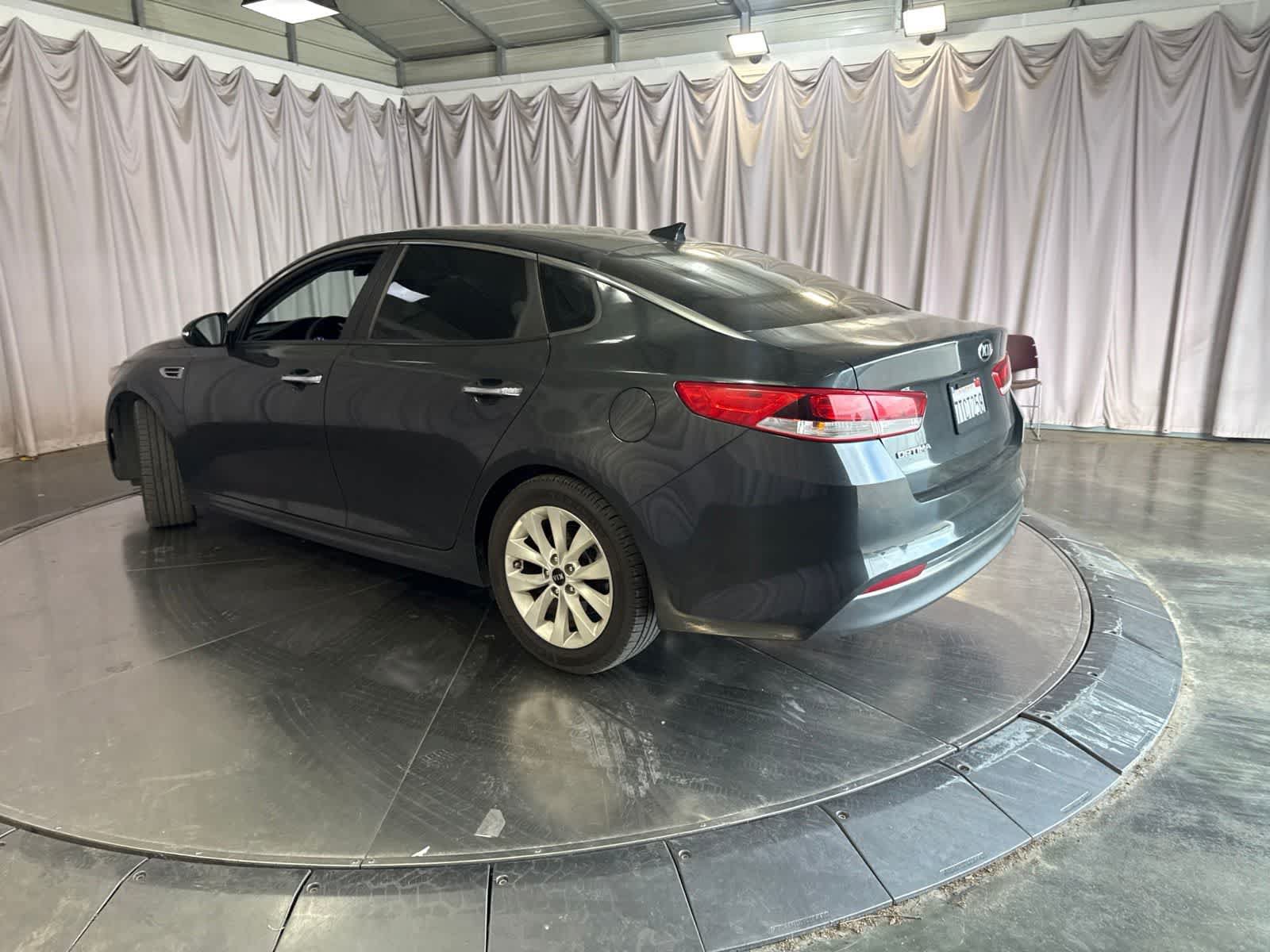 Used 2016 Kia Optima LX w/ Option Group 014 FWD image 7