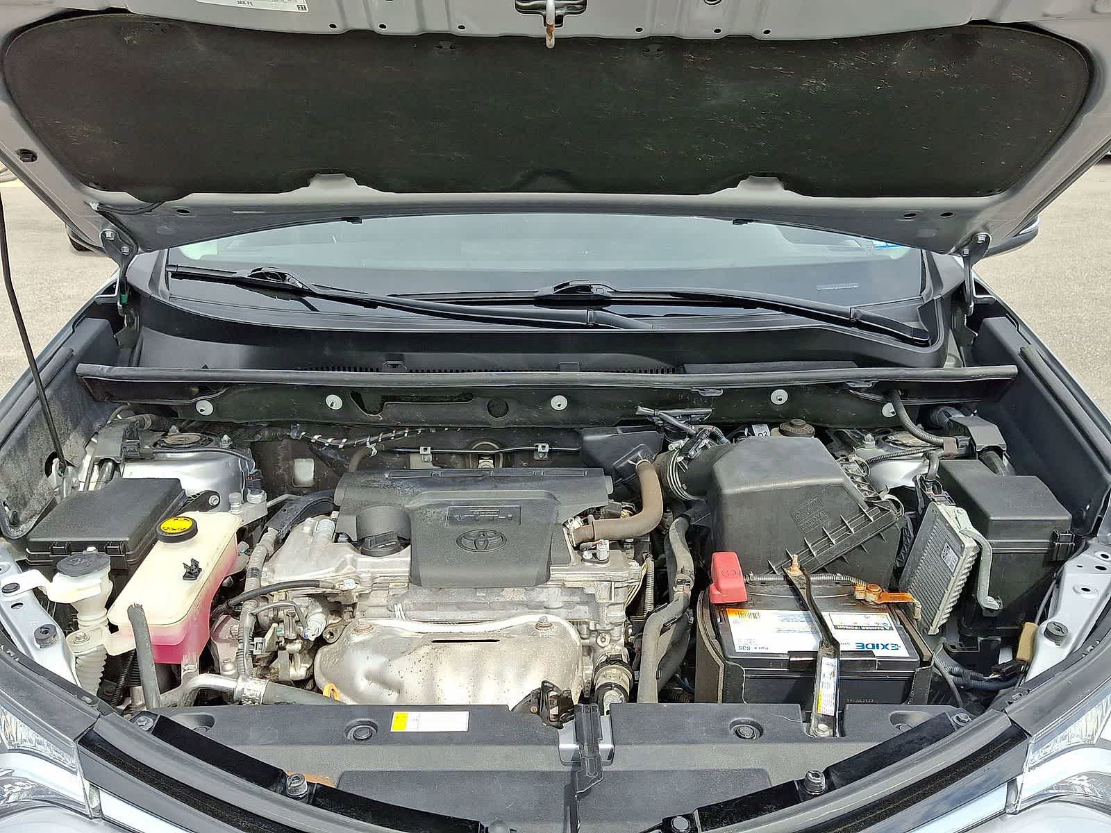 Used 2018 Toyota RAV4 XLE AWD/4WD image 35