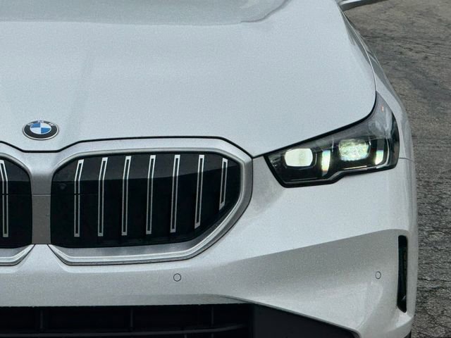 Certified 2025 BMW 530i xDrive 530i xDrive w/ Premium Package image 10