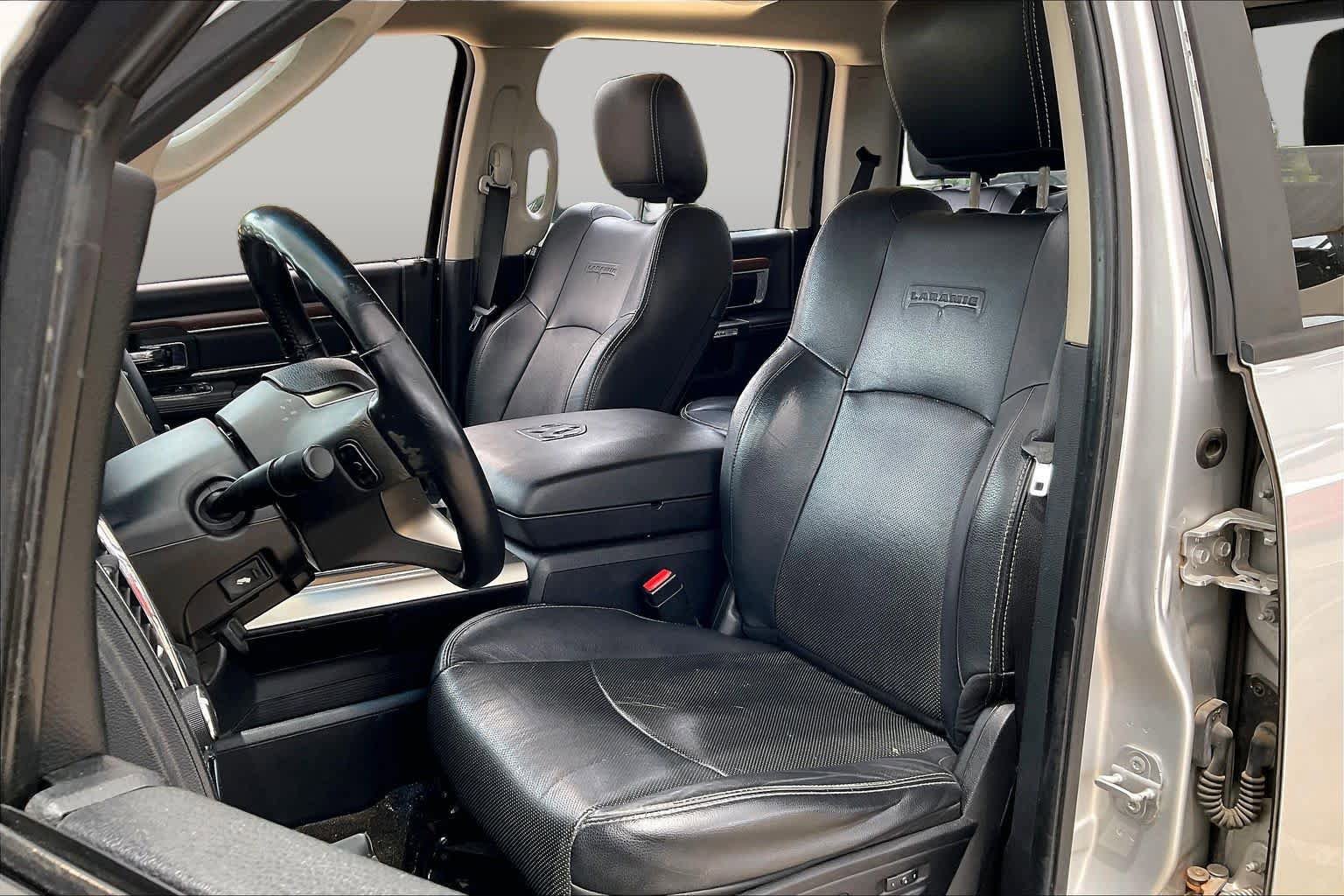 Used 2014 RAM 1500 Laramie w/ Convenience Group AWD/4WD image 8