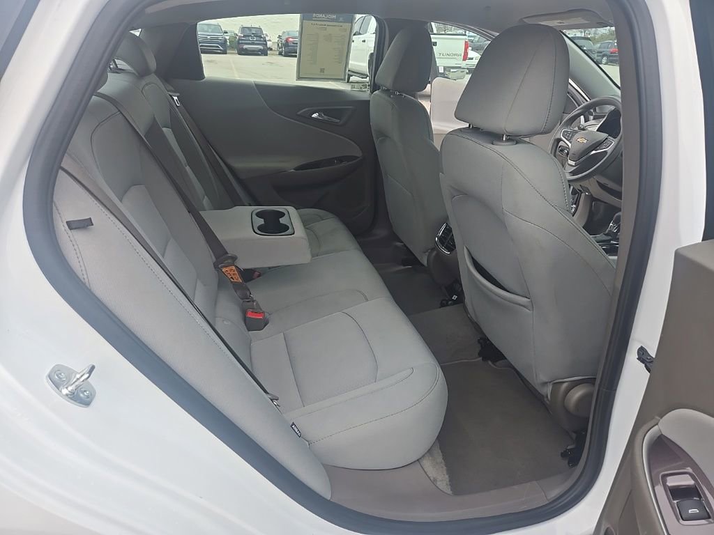 Used 2025 Chevrolet Malibu LT image 32