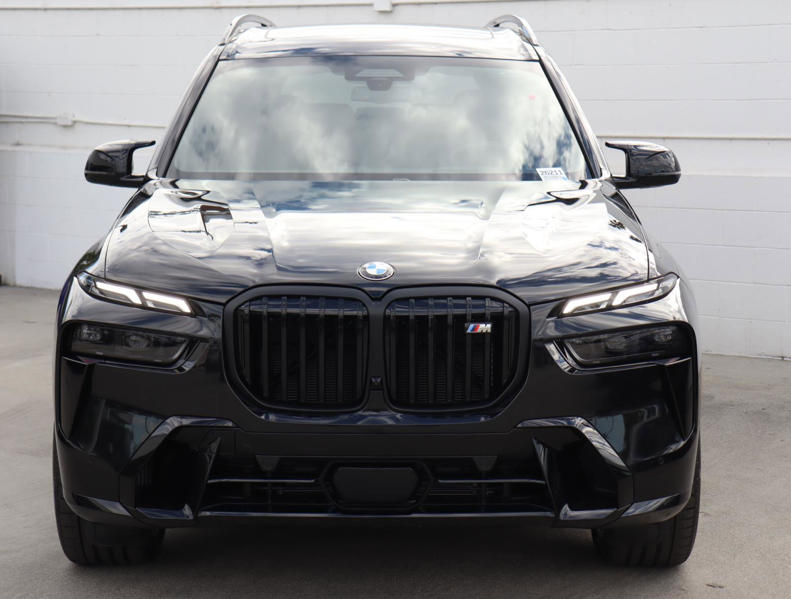 New 2026 BMW X7 M60i image 3
