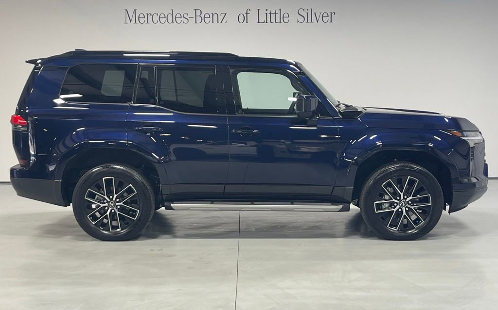 Used 2025 Lexus GX 550 w/ Accessory Package (2T) image 7