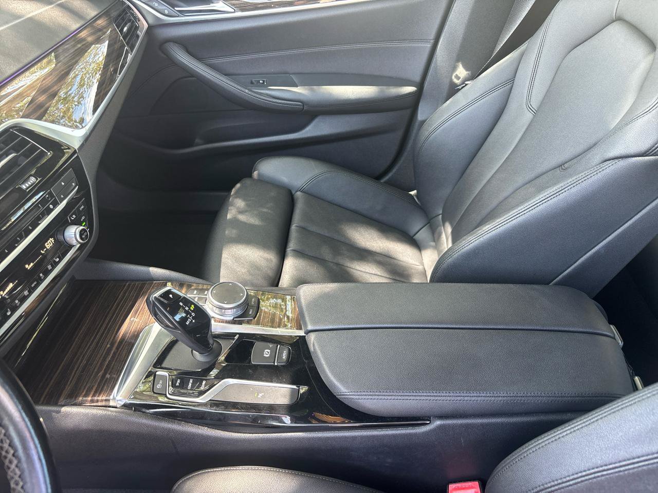 Used 2019 BMW 530i RWD image 18