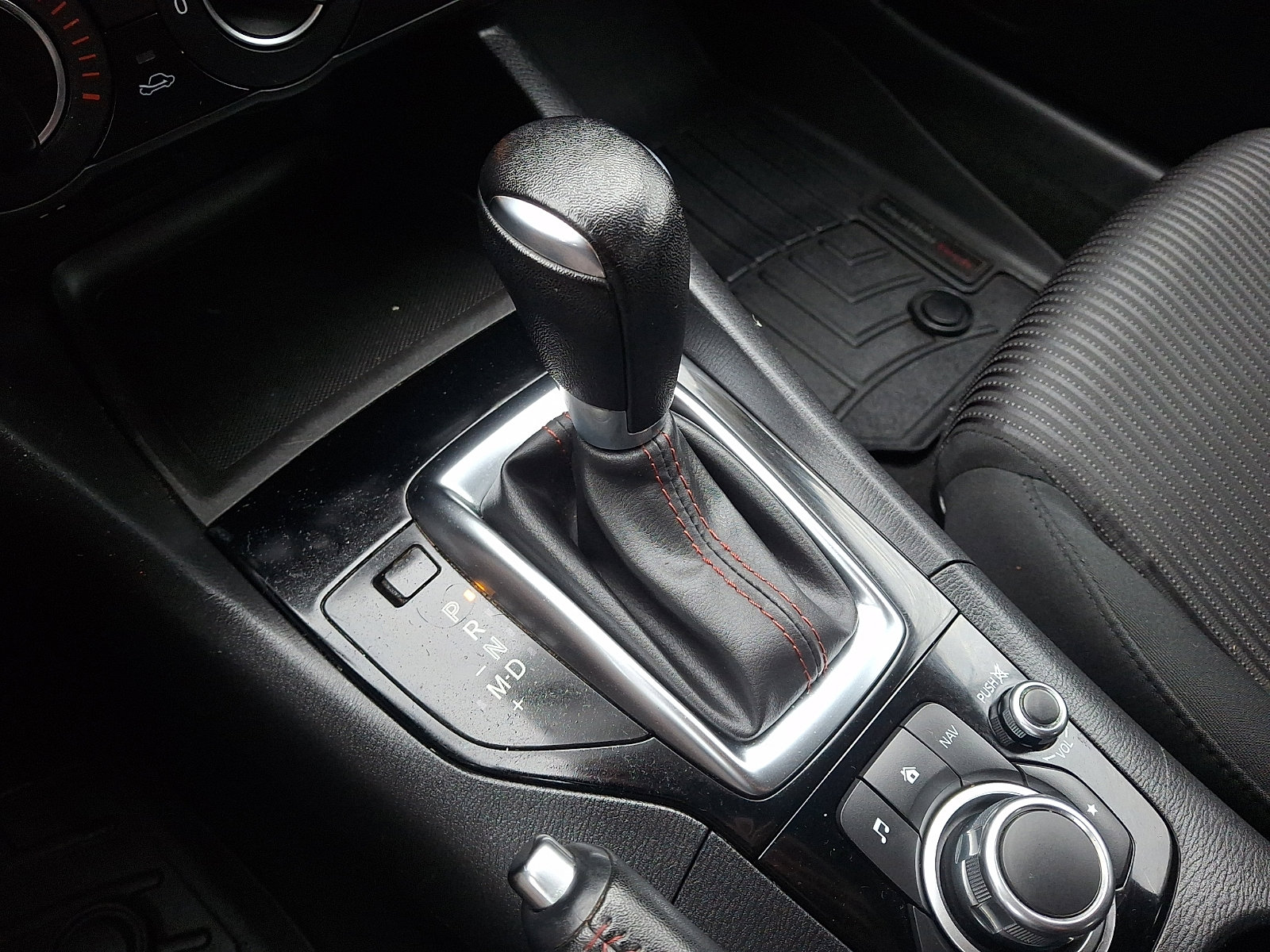 Used 2015 MAZDA MAZDA3 i Touring image 16