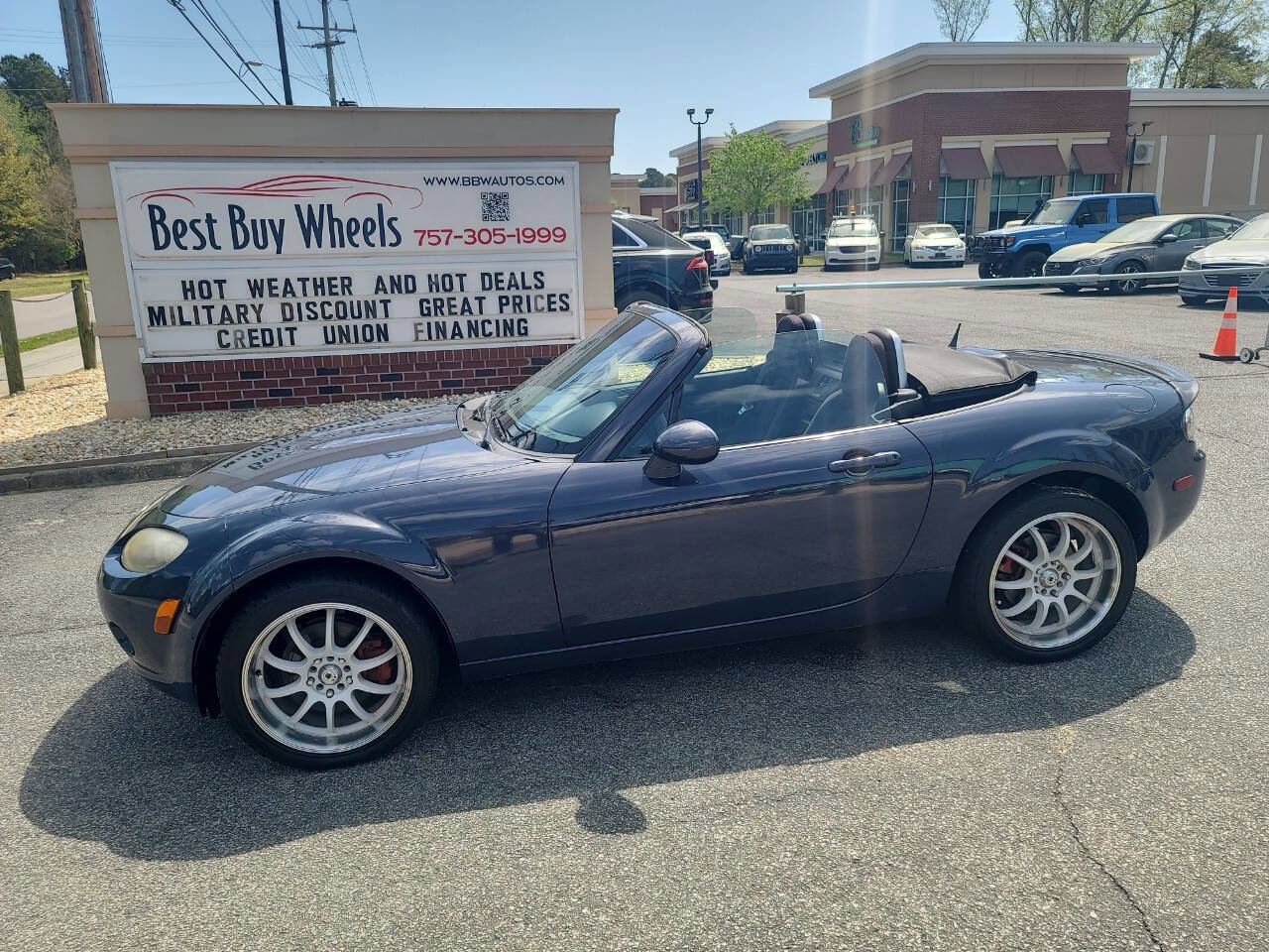 Used 2006 MAZDA MX-5 Miata Touring image 24