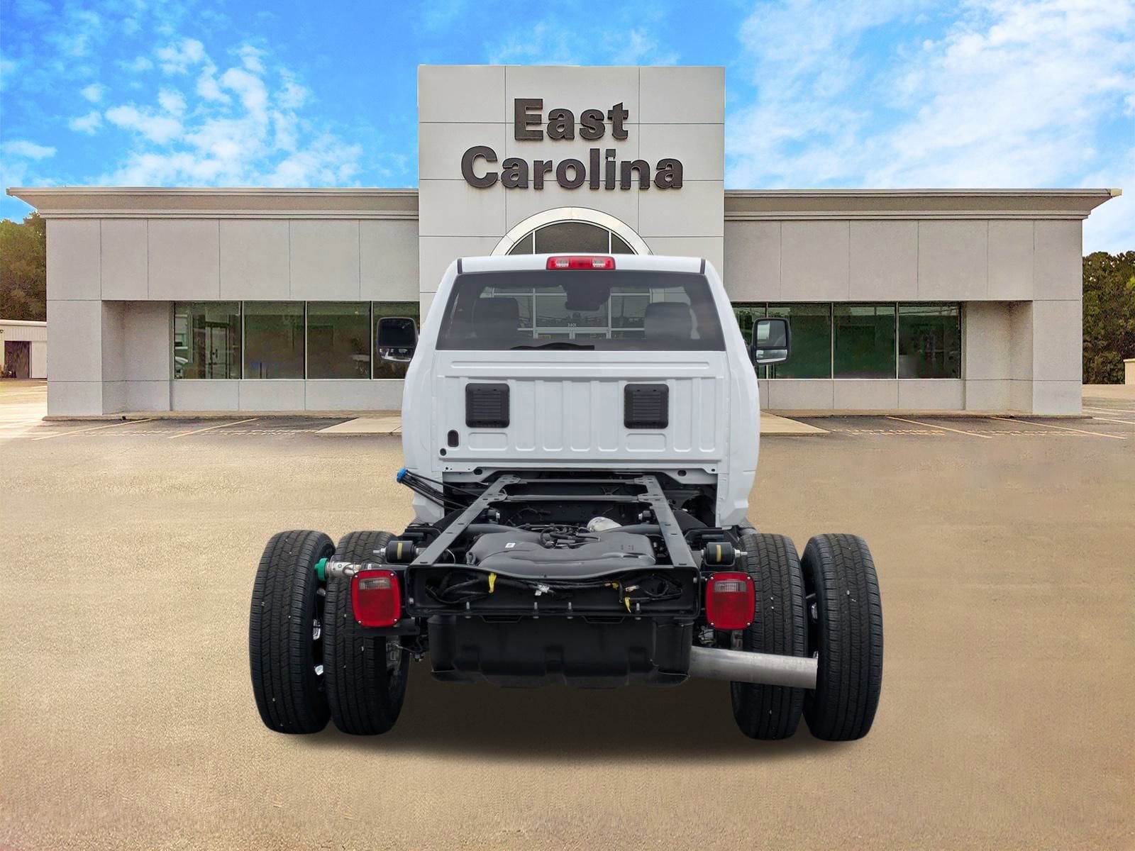 New 2026 RAM 3500 Tradesman w/ Chrome Appearance Group A AWD/4WD image 4