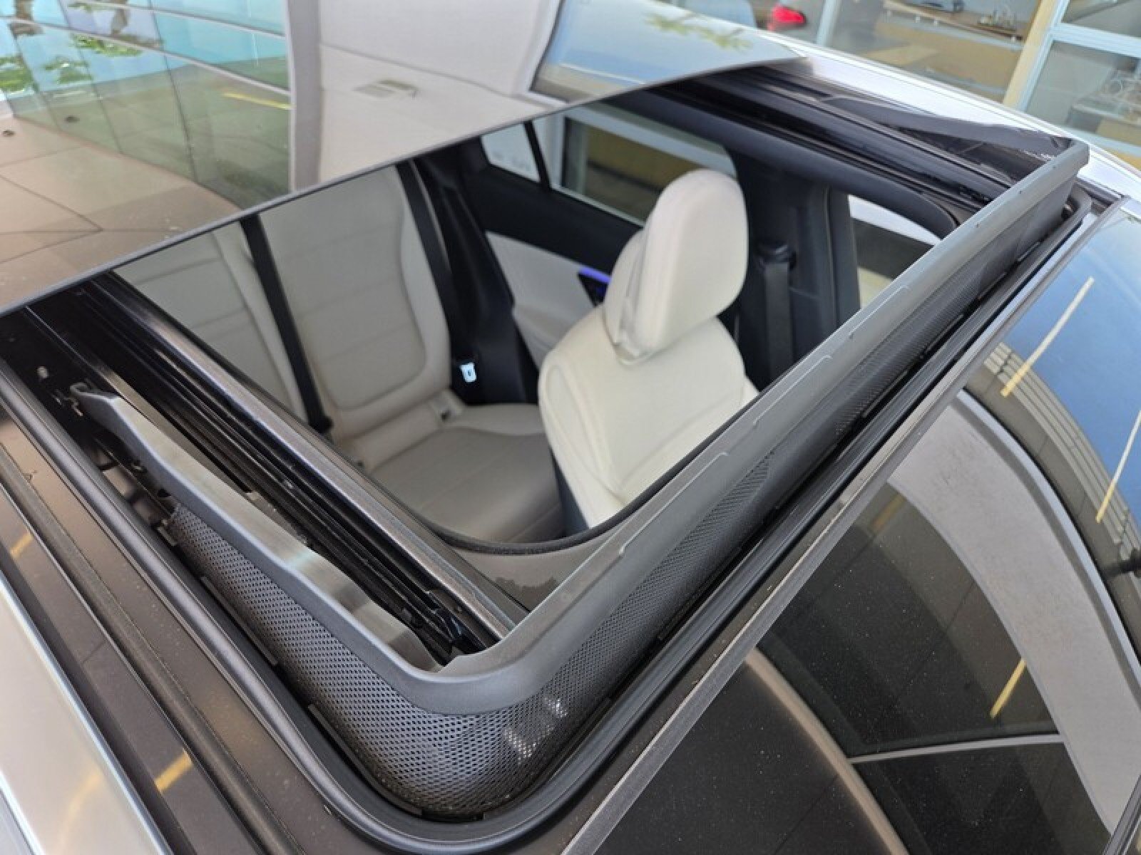New 2026 Mercedes-Benz GLC 350e 4MATIC image 18