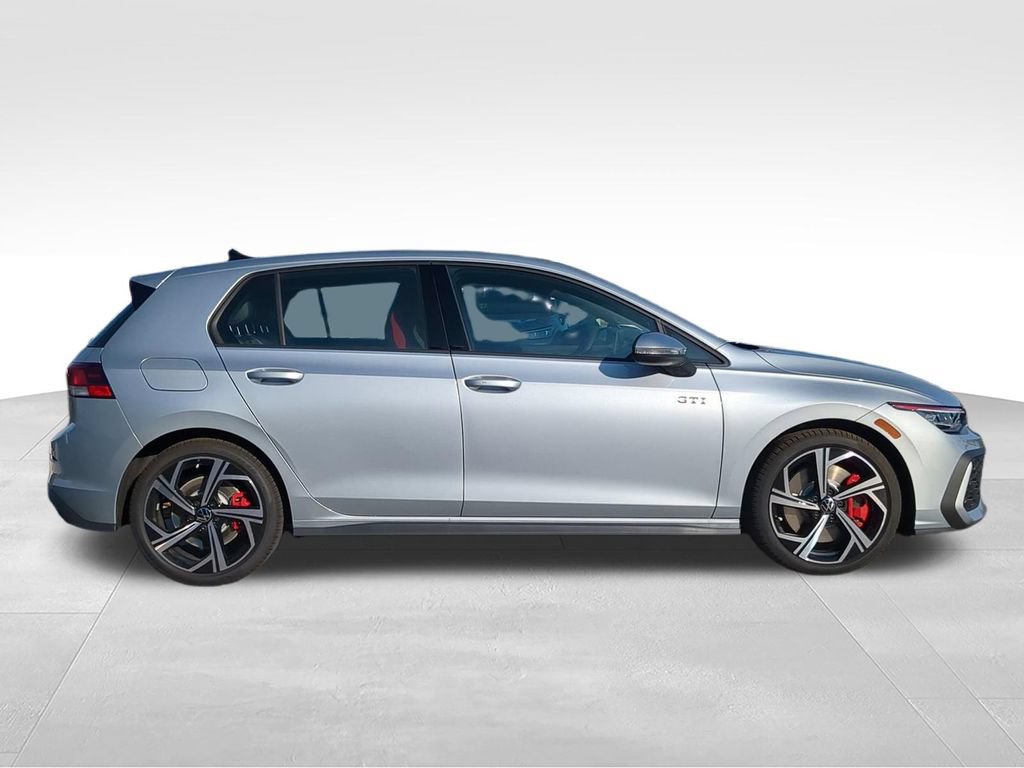 New 2026 Volkswagen GTI SE FWD image 3