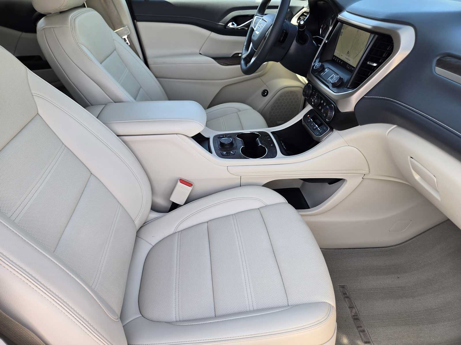 Certified 2023 GMC Acadia Denali w/ Denali Ultimate Package FWD image 15