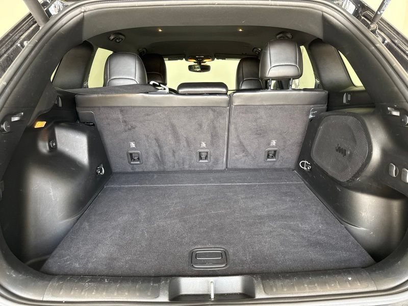 Used 2019 Jeep Cherokee High Altitude AWD/4WD image 8