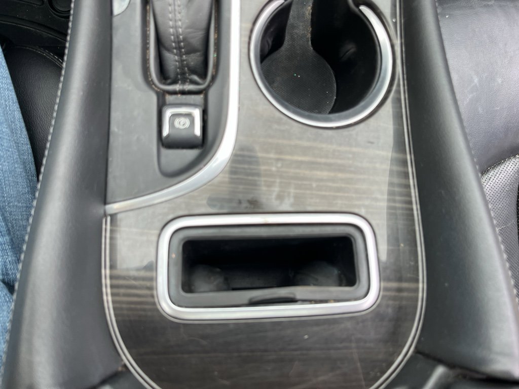 Used 2020 Buick Envision Premium w/ LPO, Interior Luxury Package image 22