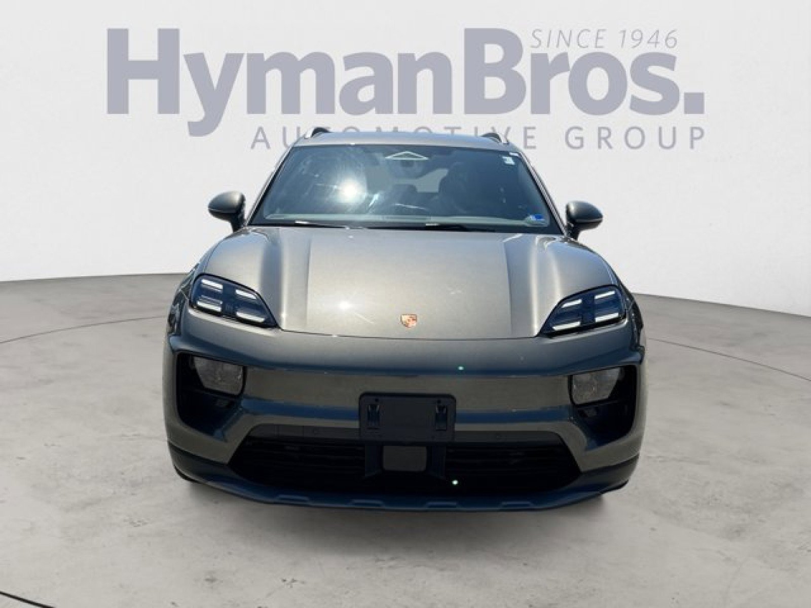 Used 2024 Porsche Macan 4 Electric w/ Premium Package AWD/4WD image 8