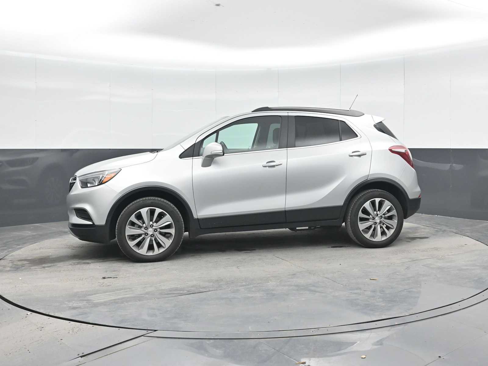 Used 2018 Buick Encore Preferred AWD/4WD image 4