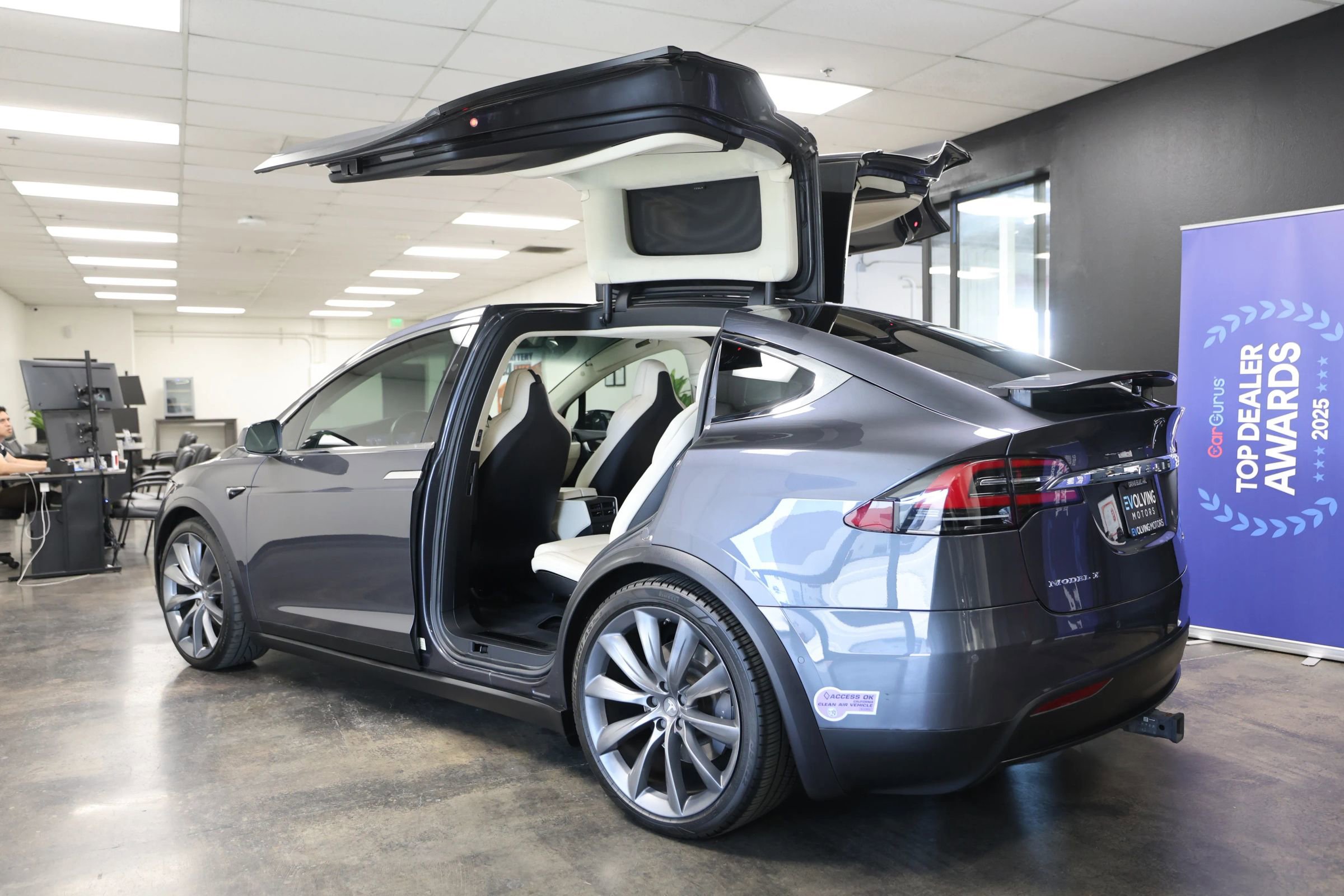 Used 2018 Tesla Model X 100D image 21