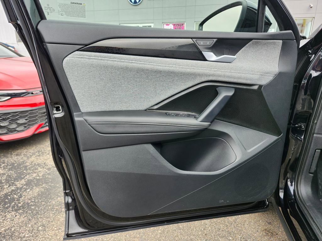 Certified 2025 Volkswagen Tiguan S AWD/4WD image 12