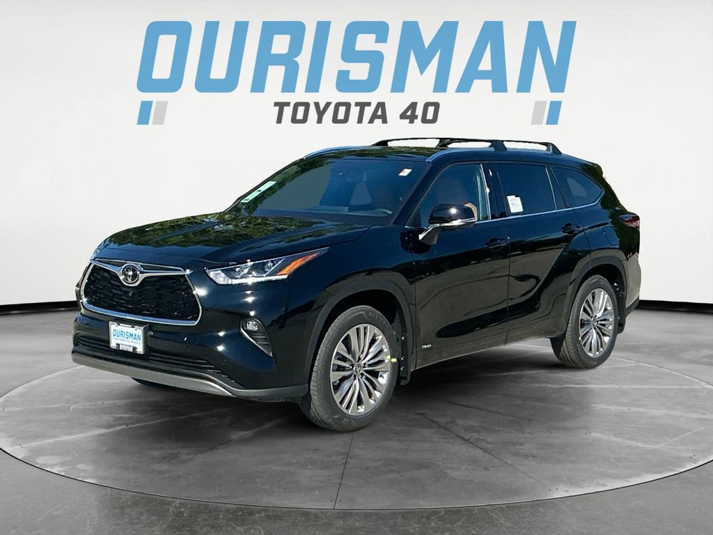 New 2025 Toyota Highlander Platinum image 2
