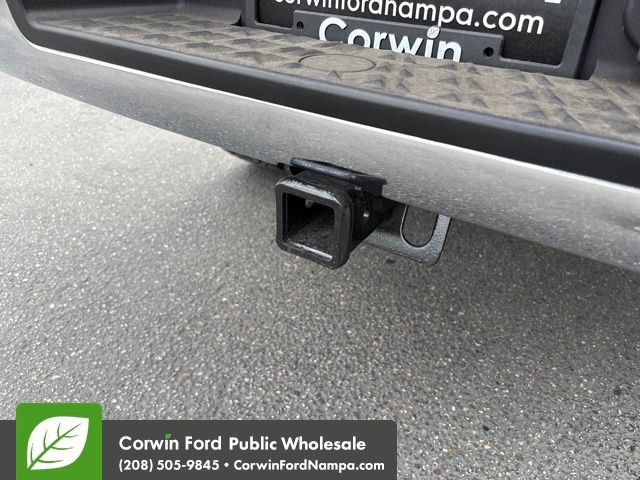 Used 2019 Nissan Titan SV AWD/4WD image 12
