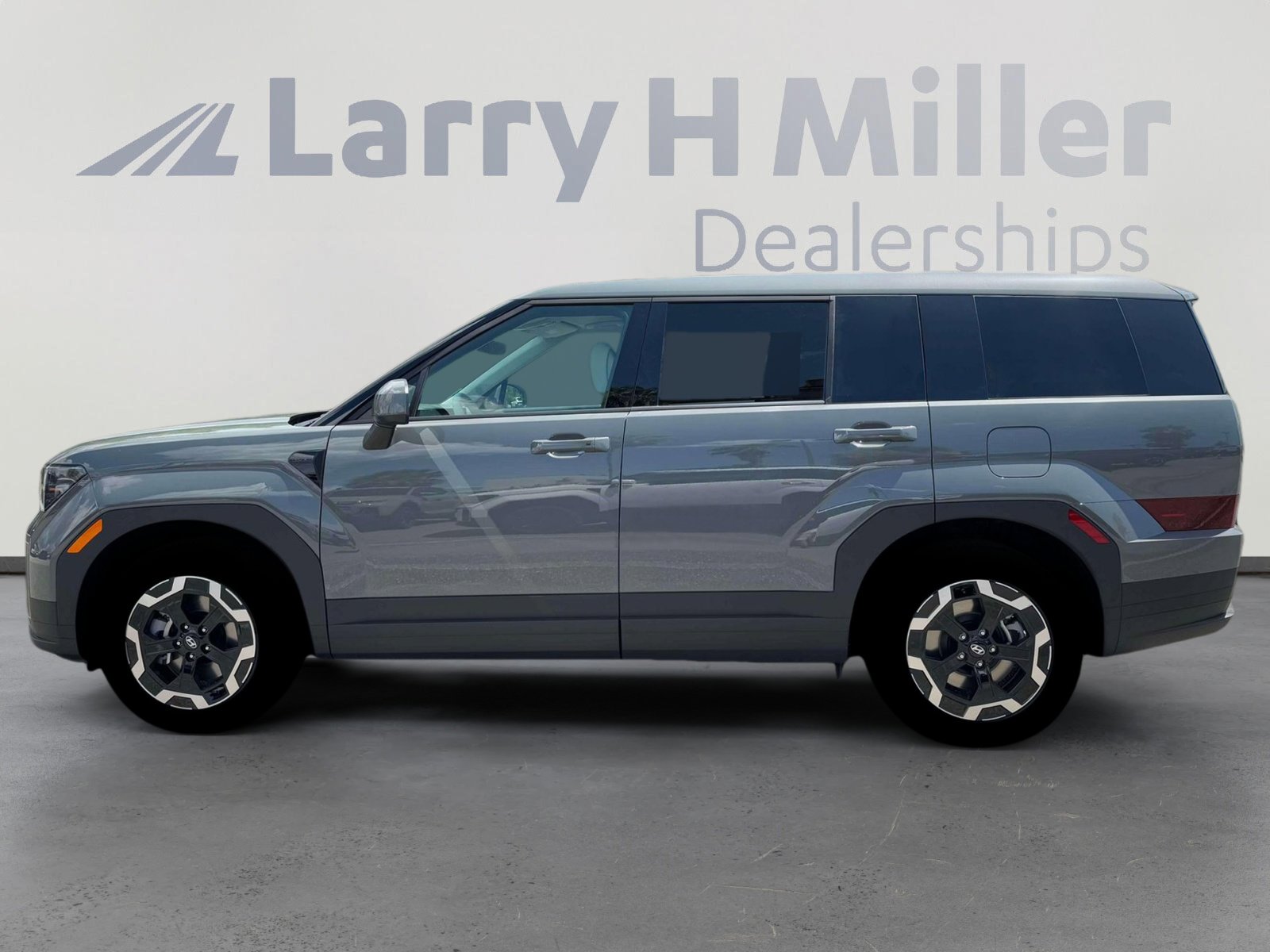 New 2026 Hyundai Santa Fe SE image 3