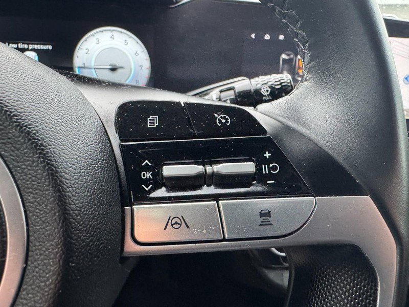 Used 2023 Hyundai Elantra SEL w/ Convenience Package FWD image 17