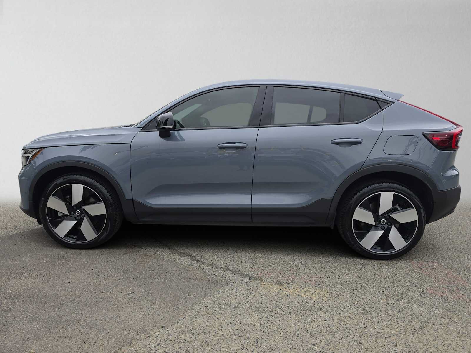 Certified 2023 Volvo C40 P8 Recharge Ultimate AWD/4WD image 7