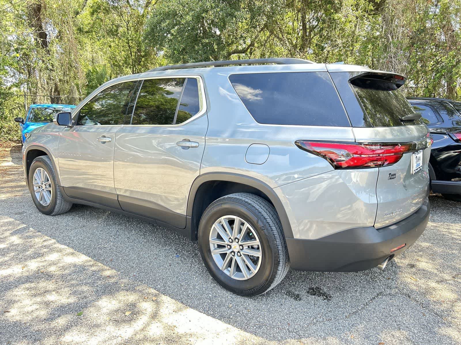 Used 2023 Chevrolet Traverse LT FWD image 6