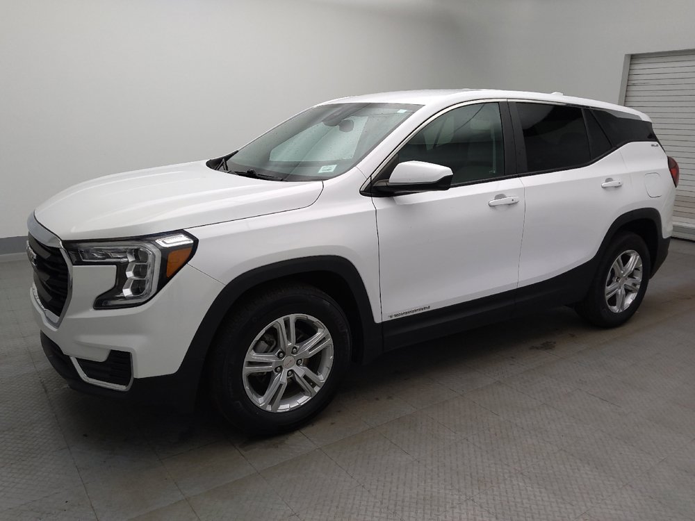 Used 2024 GMC Terrain SLE FWD image 2
