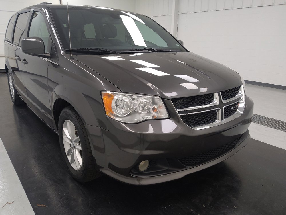 Used 2020 Dodge Grand Caravan SXT image 14