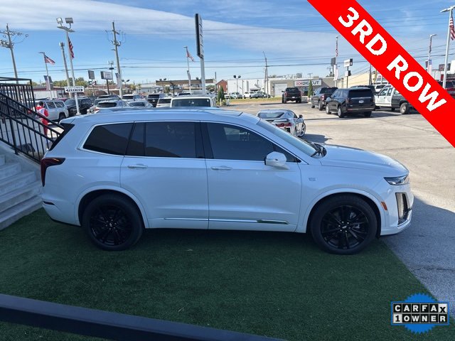 Used 2024 Cadillac XT6 Premium Luxury w/ Technology Package image 4