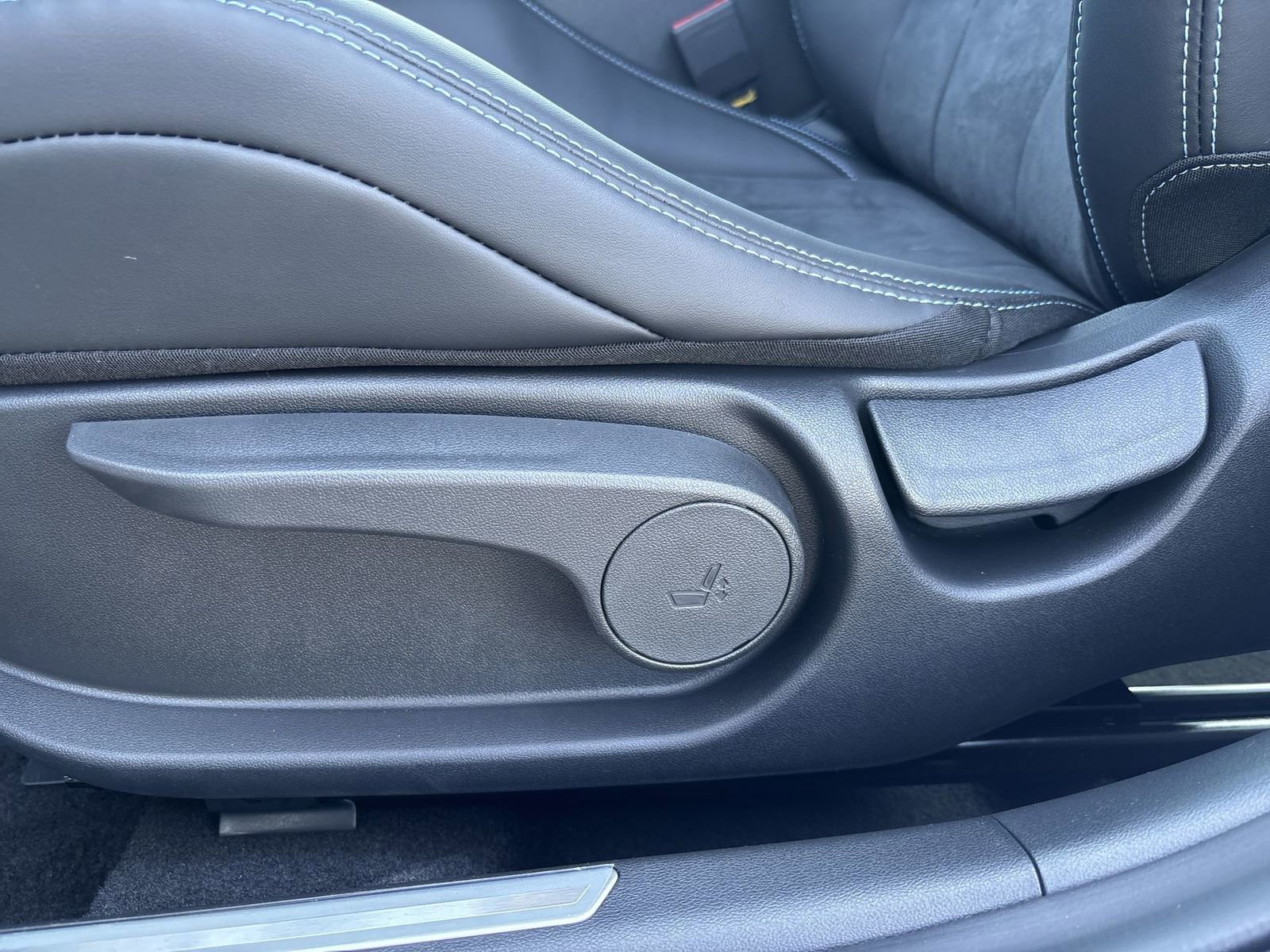 New 2025 Hyundai Elantra N image 13