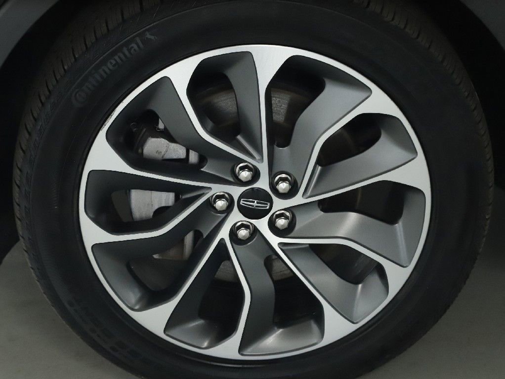 Certified 2023 Lincoln Nautilus Reserve w/ Luxury Package AWD/4WD image 39