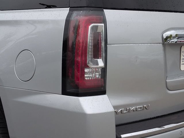 Used 2018 GMC Yukon Denali AWD/4WD image 11