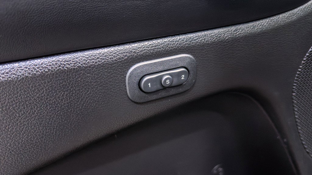 Used 2021 Jeep Grand Cherokee Limited image 26