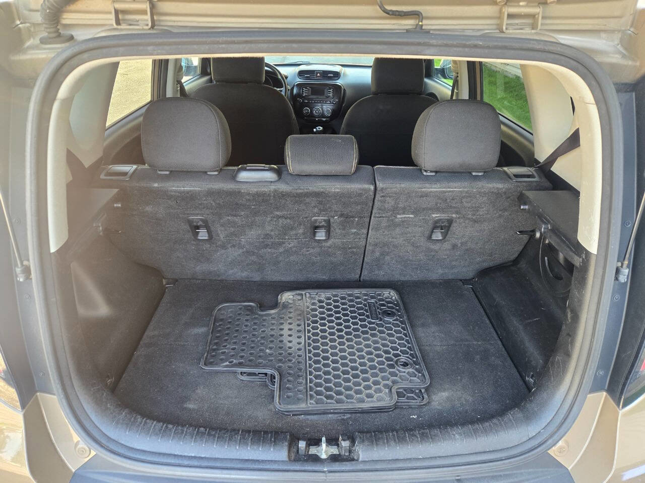 Used 2014 Kia Soul + image 37