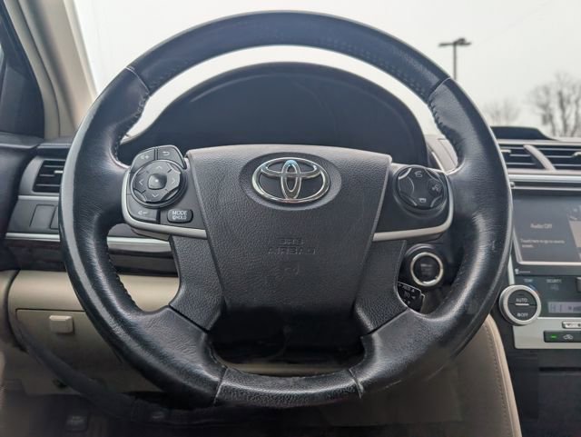 Used 2014 Toyota Camry XLE w/ Leather Package image 10