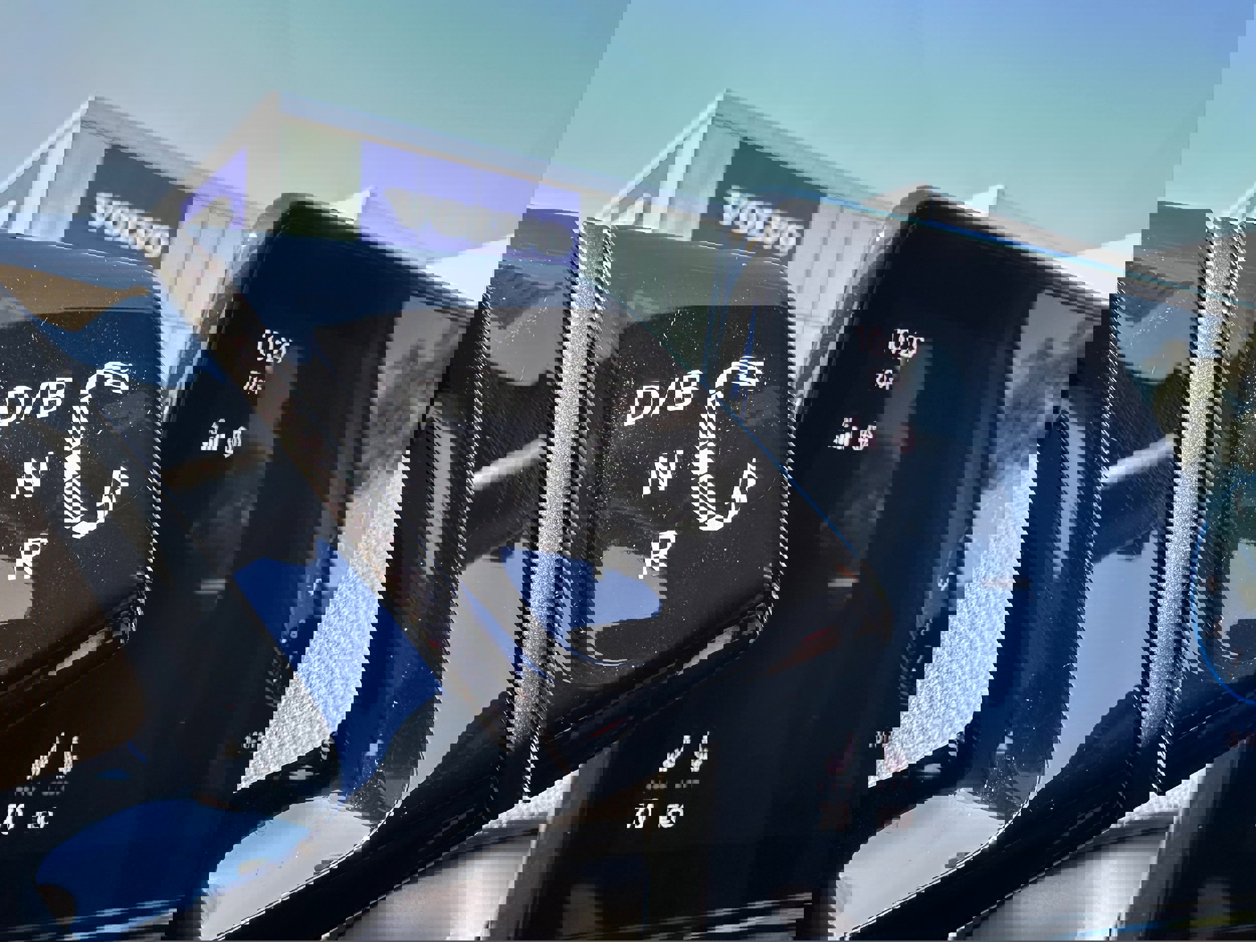 Used 2022 Volkswagen ID.4 Pro image 17